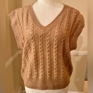 🐪 Super Soft Cupcakes & Cashmere Boxy Cable Knit Sweater Vest Neutral Size S